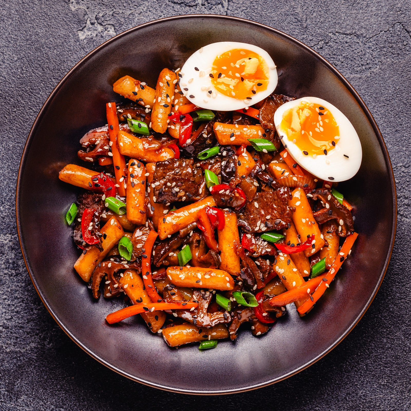 tteokbokki ,spicy stir fried rice cake.